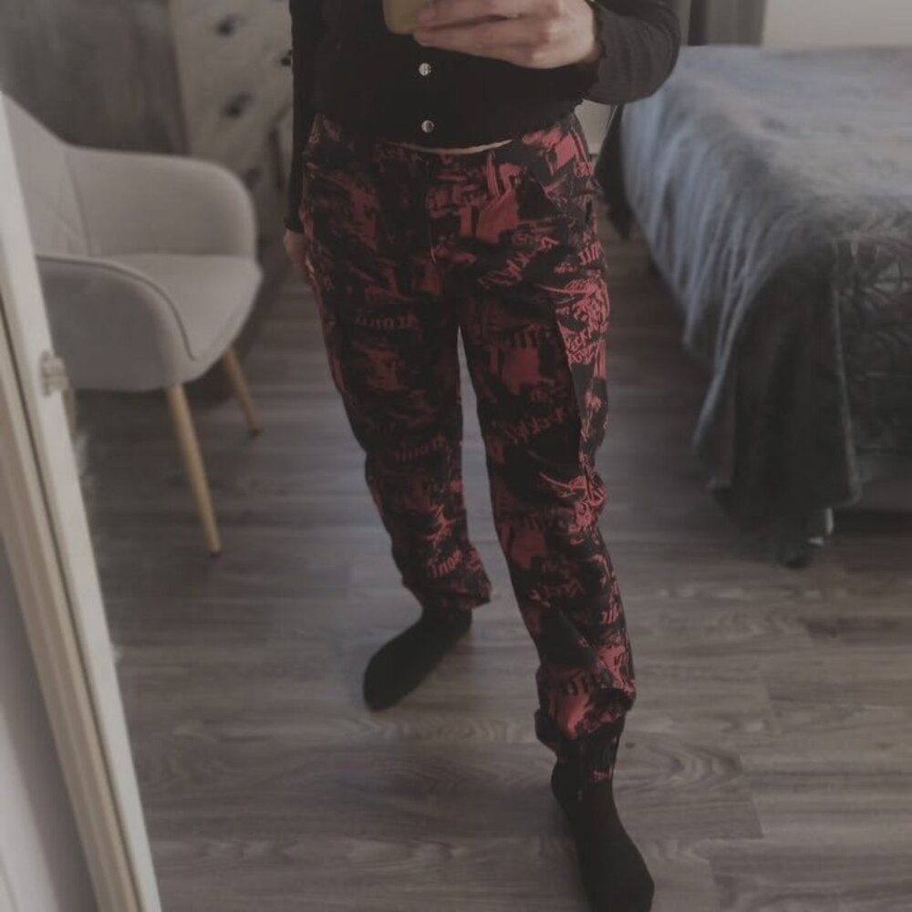 BRAND NEW Urban Planet Red Cargo Pants - Size Medium